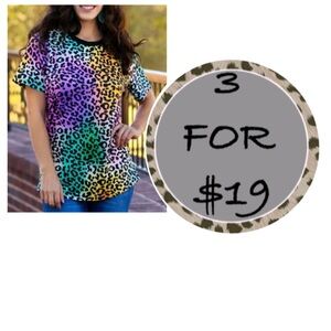 3/$19 NWT Sunshine & Rodeos leopard print short sleeve top